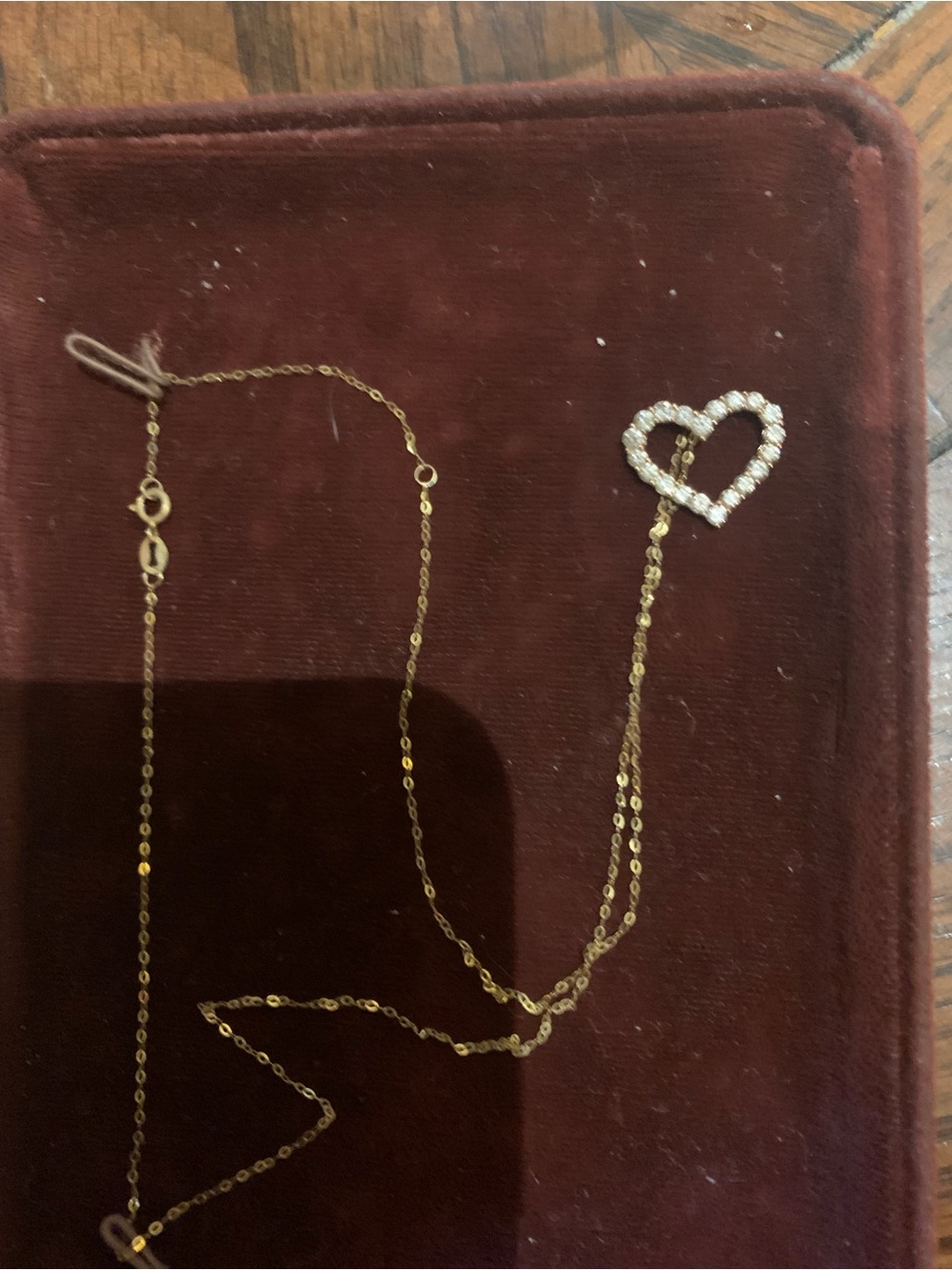 18k yellow gold with real diamonds heart pendant necklace! Beautiful! 18” - Picture 2 of 7